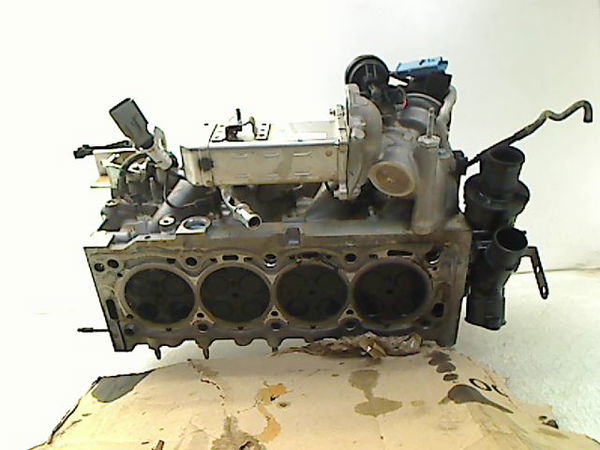 Culasse diesel Ford C-MAX II (DXA-CB7, DXA-CEU) 2.0 tdci (2010-2019)