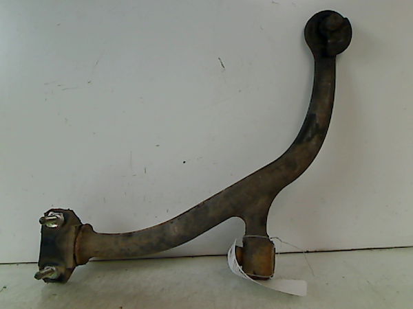 Triangle inf avg PEUGEOT 106