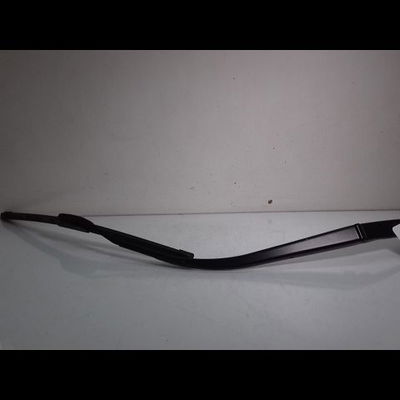 Bras essuie-glace avant droit Honda CR-Z (ZF) 1.5 ima (zf1) (2010)