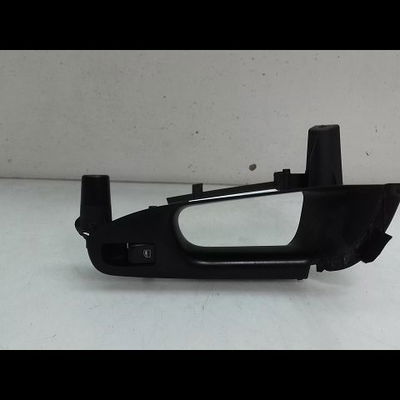 Commande lève-glace porte avant droite Audi A4 B8 Avant (8K5) 3.0 tdi quattro (2011-2015)