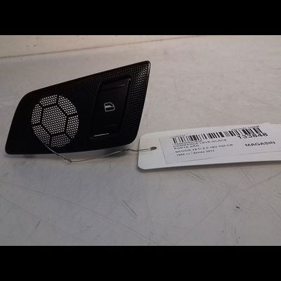 Commande leve-glace porte arrière gauche Skoda YETI (5L) 2.0 tdi (2011-2017)
