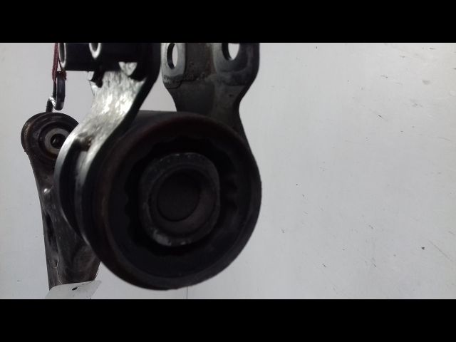 Triangle inf avg Volvo C30 (533) 1.6 d (2006-2012)