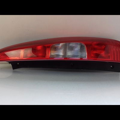 Feu arrière droit Mitsubishi COLT VI (Z3_A, Z2_A) 1.3 (z21a) (2004-2012)