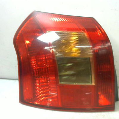 Feu arrière gauche Toyota COROLLA (_E12_) 2.0 d-4d (cde120_) (2002-2006)