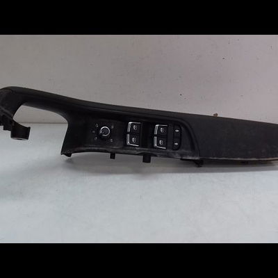 Commande lève-glace porte avant gauche Audi A3 Sportback (8VA, 8VF) Rs3 quattro (2015)