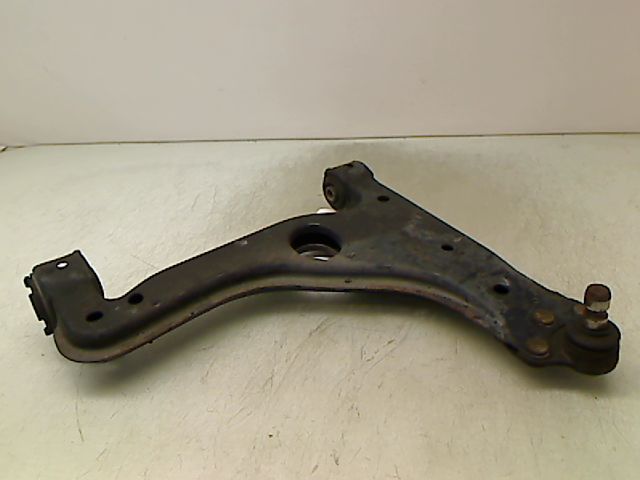 Triangle inf avd Opel ASTRA G 3-5 portes (T98) 2.0 di (f08, f48) (1998-2005)