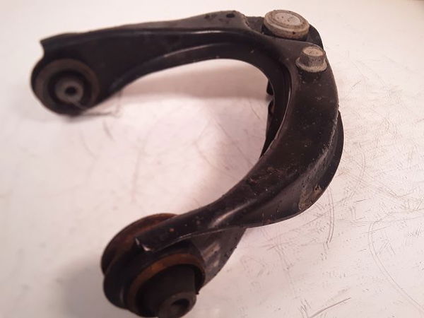 Triangle sup avg Mazda 6 Hatchback (GG) 2.0 (gges) (2002-2007)