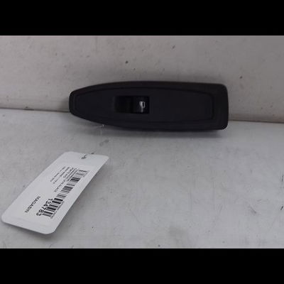 Commande lève-glace porte avant droite Bmw 1 (F21) 116 d (2011)