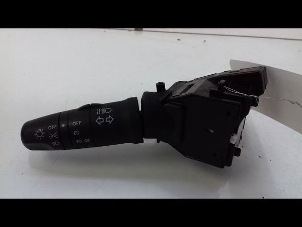 Commande clignotant Nissan ALMERA TINO (V10) 2.2 dci (2000-2006)