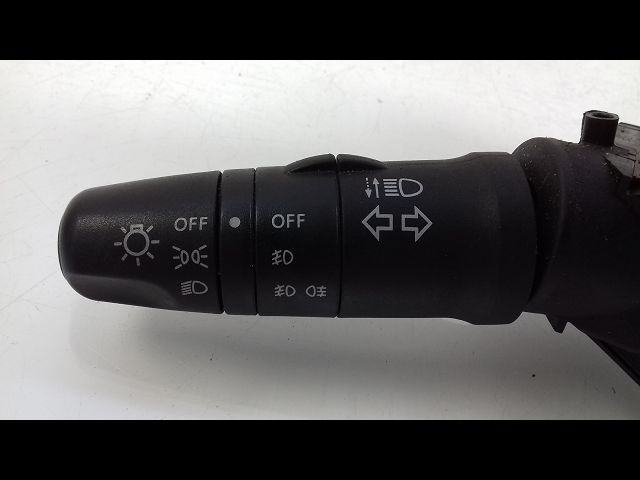 Commande clignotant Nissan ALMERA TINO (V10) 2.2 dci (2000-2006)