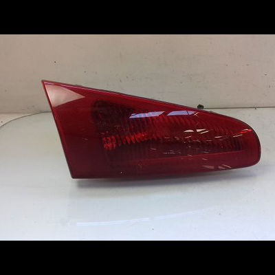 Feu arrière interieur gauche Alfa romeo 147 (937_) 1.9 jtd (937.axd1a, 937.bxd1a) (2001-2010)