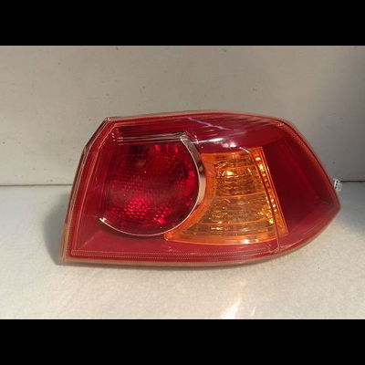 Feu arrière droit Mitsubishi LANCER VIII (CY_A, CZ_A) 2.0 di-d (cy8a) (2008)