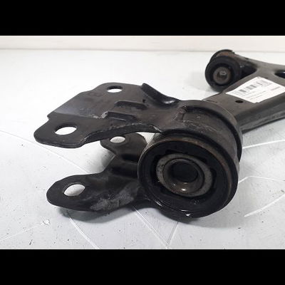 Triangle inf avg Ford FOCUS III 1.6 tdci (2010-2017)