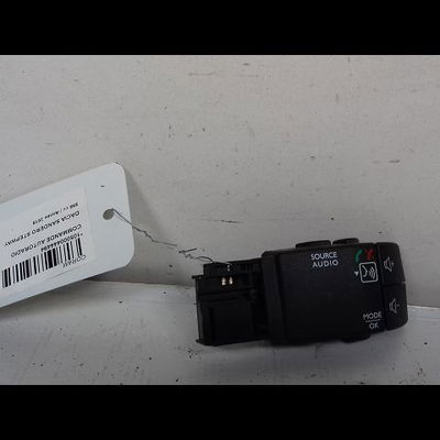 Commande autoradio Dacia SANDERO II Tce 90 (b8m1, b8ma) (2012) 5 portes