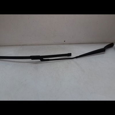 Bras essuie-glace avant droit Ford FOCUS IV (HN) 1.0 ecoboost (2018)