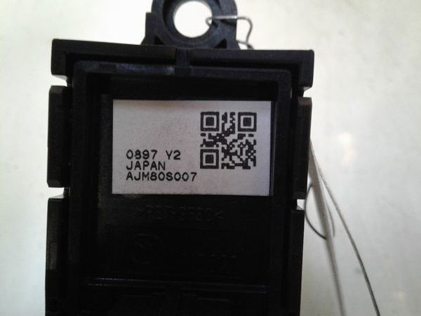 Interrupteur commande de frein a main MAZDA 3
