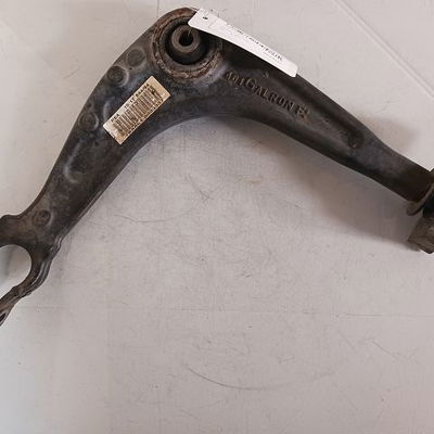 Triangle inf avg Peugeot 407 (6D_) 2.0 hdi 135 (6drhrh, 6drhre, 6drhrg, 6drhrj) (2004-2010) 4 portes