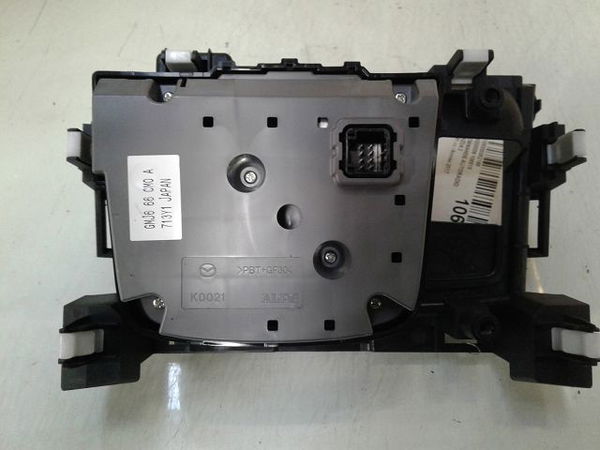 Commande autoradio MAZDA 3