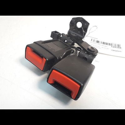 Ancrage ceinture arrière gauche Audi Q3 (8UB, 8UG) 2.0 tdi (2011-2018)