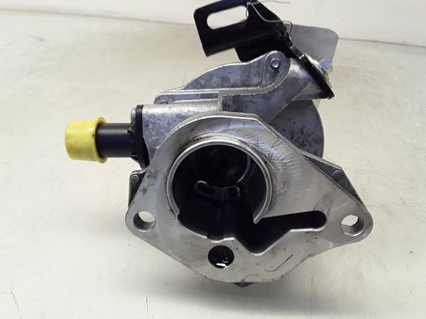 Pompe a vide Renault MEGANE III 3-5 portes (BZ0-1_, B3_) 1.5 dci (bz09, bz0d, bz1w, bz29, bz14) (2009) 5 portes