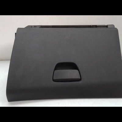 Boite à gants Peugeot 208 I (CA_, CC_) 1.2 vti 82 (2012)