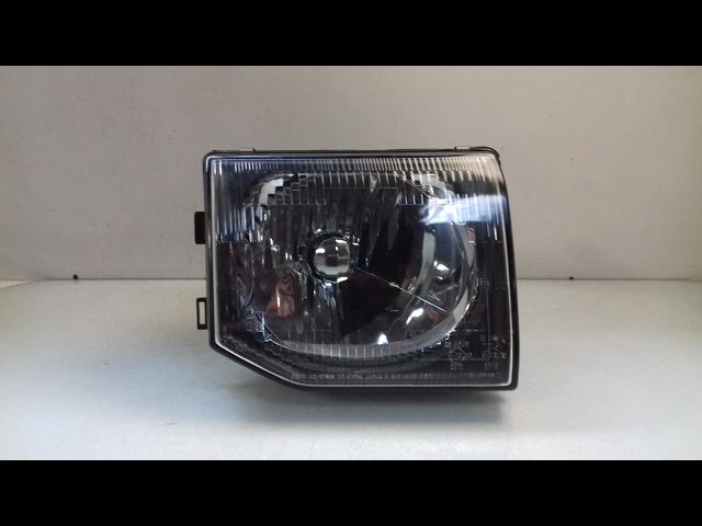 Phare droit Mitsubishi PAJERO II (V3_W, V2_W, V4_W) 2.5 td 4wd (v24c, v24w) (1990-1999)
