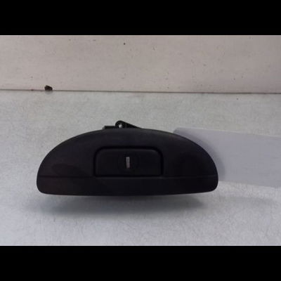 Poignee ext hayon Renault MEGANE Scenic (JA0-1_) 1.6 16v (ja0b, ja04, ja11, ja00) (1998-1999)