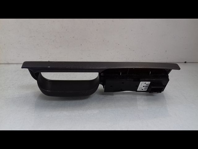 Commande lève-glace porte avant gauche Volkswagen GOLF IV (1J1) 1.8 (1997-2005)