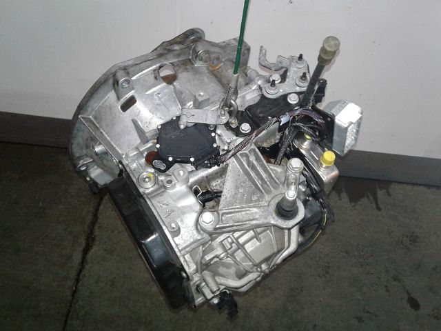 Boîte à vitesse automatique Renault MEGANE II (BM0-1_, CM0-1_) 2.0 16v (bm0u, cm0u) (2002-2008)