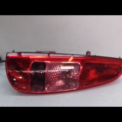 Feu arrière gauche Peugeot 807 (EB_) 2.2 hdi (2002)