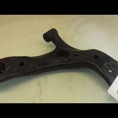 Triangle inf avd Toyota PRIUS PLUS (_W4_) 1.8 hybrid (zvw40w, zvw41w) (2011)