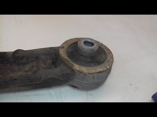 Triangle inf avg Renault MASTER III Camionnette (FV) 2.3 dci 125 fwd (fv0c, fv0d, fv0g, fv0h, fv0j, fv0k) (2010)