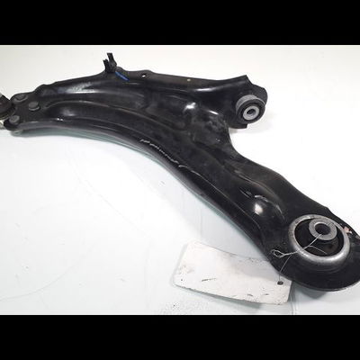 Triangle inf avg Nissan NV250 Camionnette (X61) Dci 95 (2019)