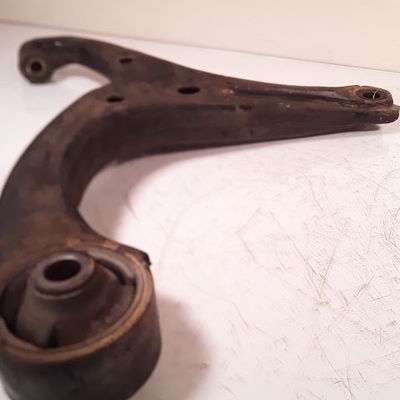 Triangle inf avg Kia RIO II (JB) 1.5 crdi (2005-2011)