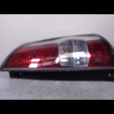Feu arrière droit Daihatsu SIRION (M3_) 1.0 (2005-2013)