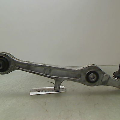 Triangle inf avg Audi A4 B6 (8E2) 2.5 tdi (2001-2002)