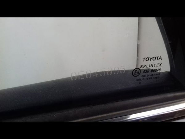 Porte arrière gauche Toyota AVENSIS Break (_T25_) 2.0 d-4d (adt250_) (2006-2008)