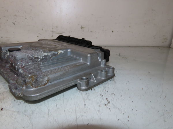 Calculateur moteur PEUGEOT 206