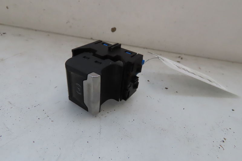 Interrupteur commande de frein a main PEUGEOT 3008