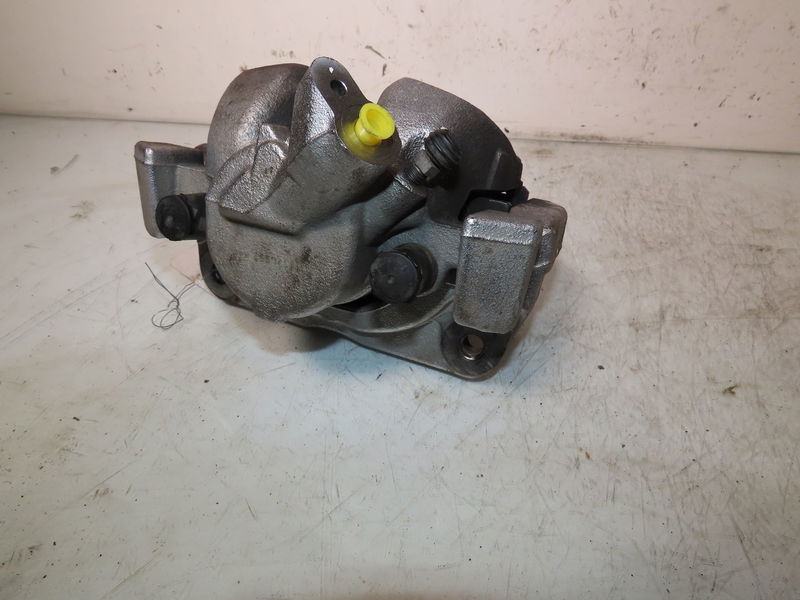 Etrier de frein avant droit PEUGEOT 3008