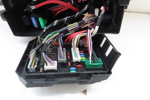 Platine fusible av RENAULT CLIO