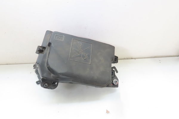 Platine fusible av RENAULT CLIO