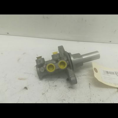 Maitre cylindre Renault KANGOO Express (FW0-1_) 1.5 dci 75 (fw07, fw10, fw04) (2010) 4 portes