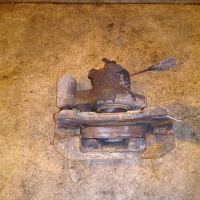 Etrier de frein avant gauche Fiat 500 (312_) 1.2 (312axa1a) (2007) 3 portes