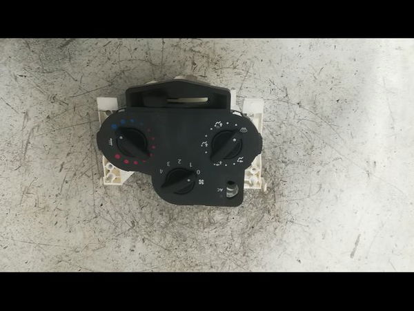 Commande de chauffage Dacia LOGAN (LS_) 1.5 dci (ls0k) (2006-2012)