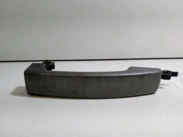 Poignee ext porte ard Land rover RANGE ROVER SPORT I (L320) 2.7 d 4x4 (2005-2013)