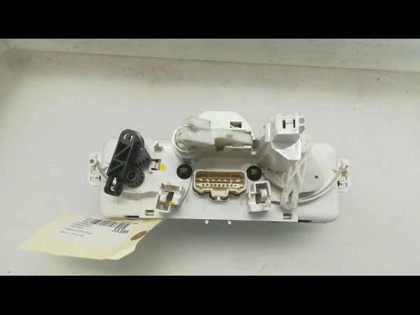 Commande de chauffage RENAULT CLIO III  1.5 DCI 70ch