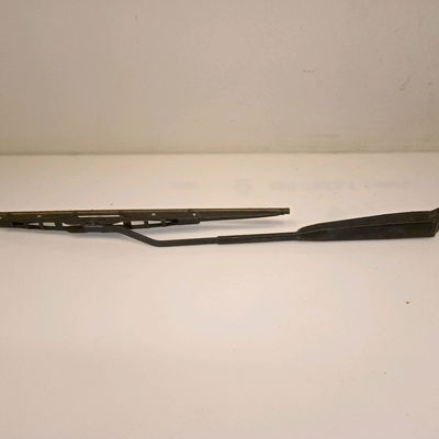 Bras essuie-glace avant droit Toyota RAV 4 I Cabrio (_A1_) 2.0 4wd (sxa11) (1997-2000)