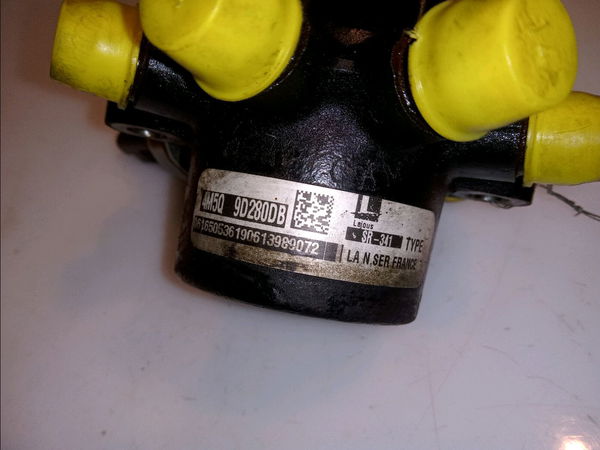 Rampe injection FORD TRANSIT CONNECT I