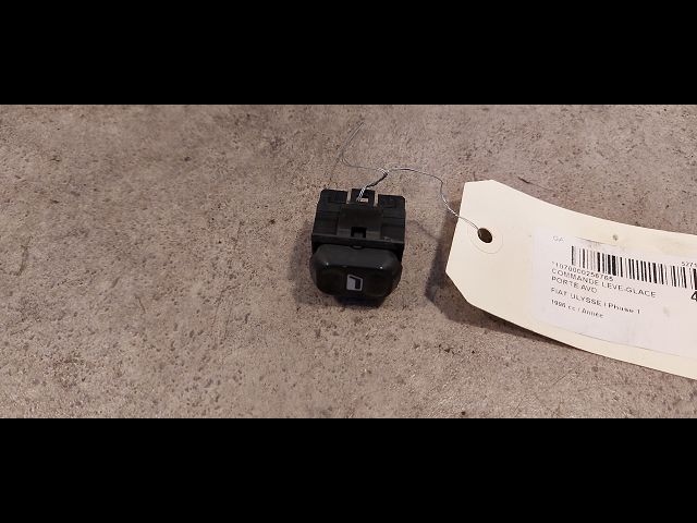 Commande lève-glace porte avant droite Fiat ULYSSE (220_) 2.0 (220.ac5) (1994-2002)